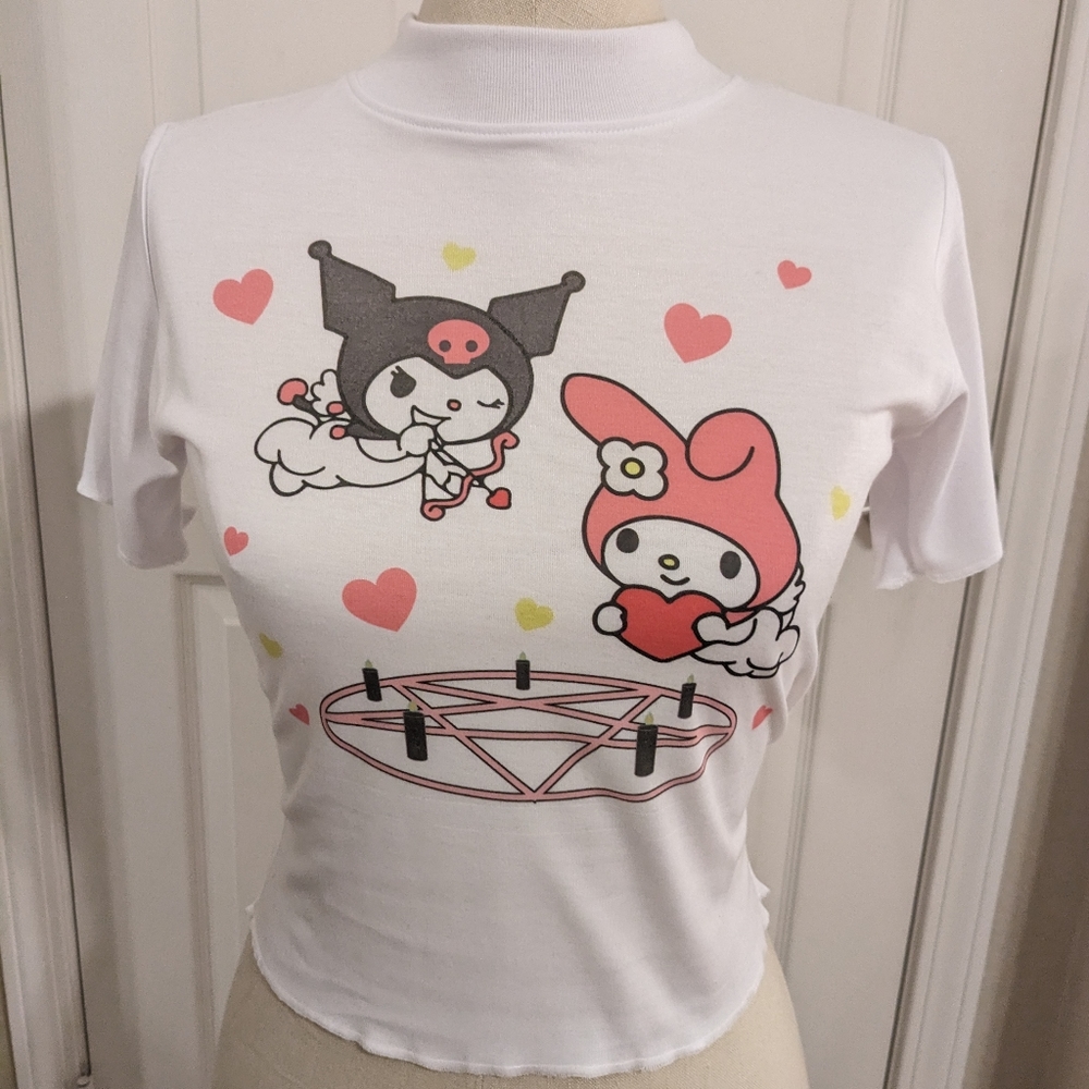 HAPPY MONDAY Kuromi and My Melody Satanic Pentagon Crop Tee M